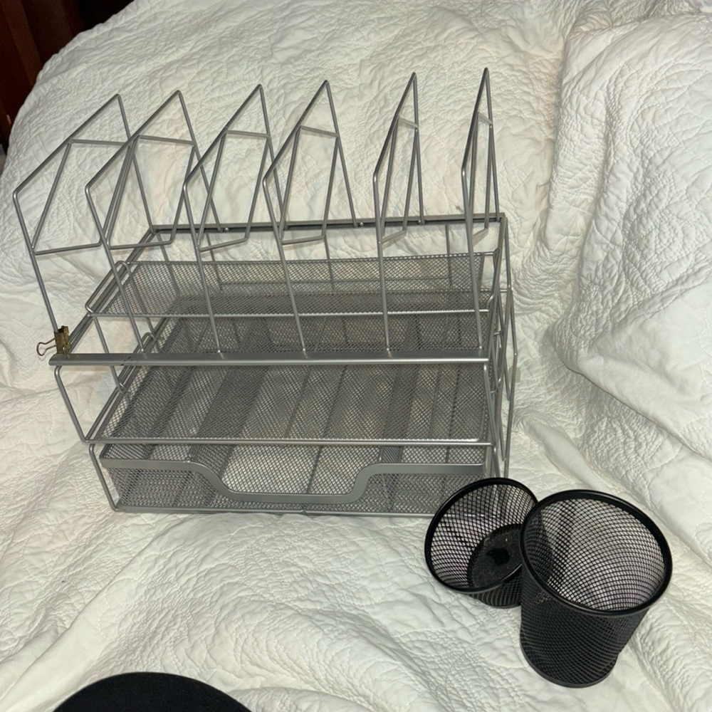 Desk organization set